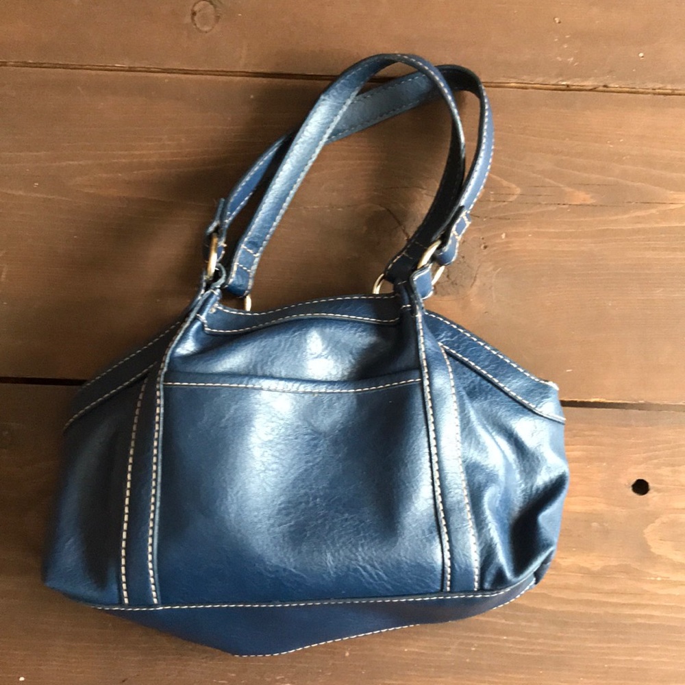 Cute Liz Claiborne handbag!